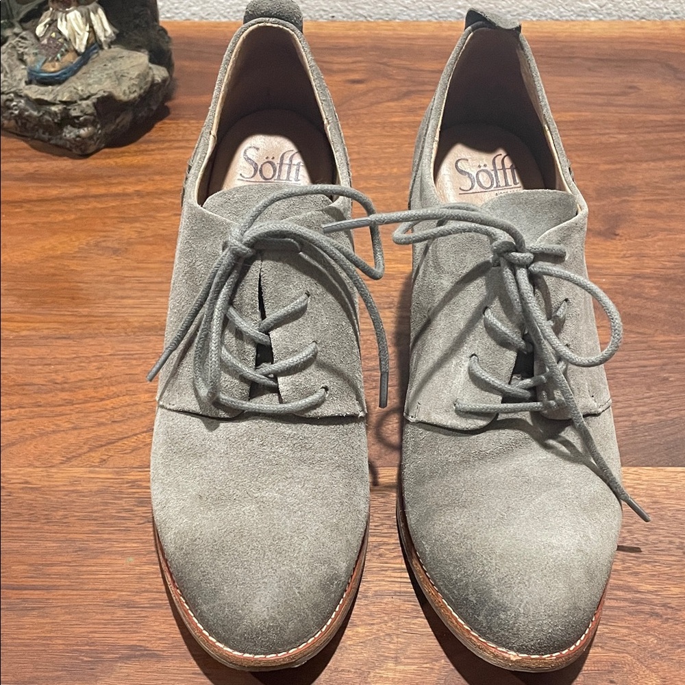 Sofft Gray Suede Lace-Up Flats
